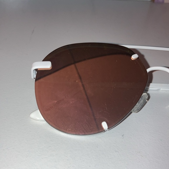 Quay Rebelle rose gold and white sunglasses - Picture 4 of 6